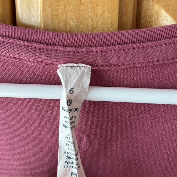 Lululemon Love Tee V-Neck - Picture 4 of 8
